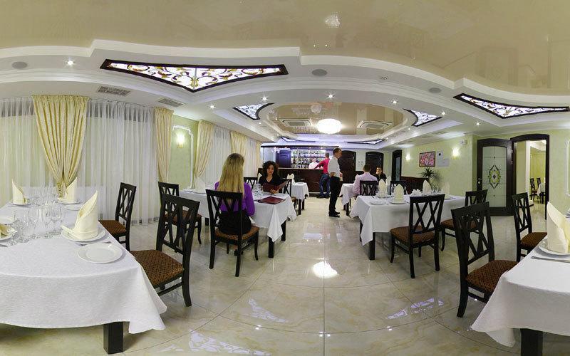Slava Hotel Zaporizhia Ngoại thất bức ảnh