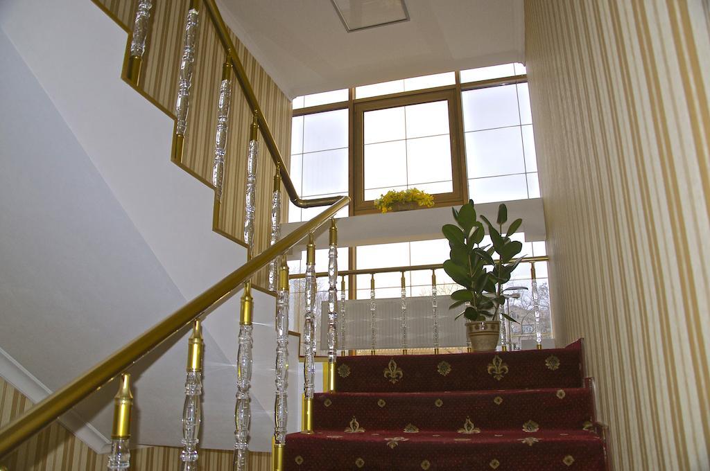 Slava Hotel Zaporizhia Ngoại thất bức ảnh