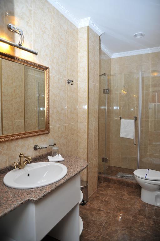 Slava Hotel Zaporizhia Ngoại thất bức ảnh