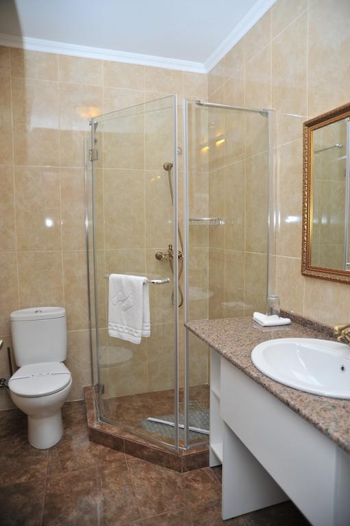 Slava Hotel Zaporizhia Ngoại thất bức ảnh