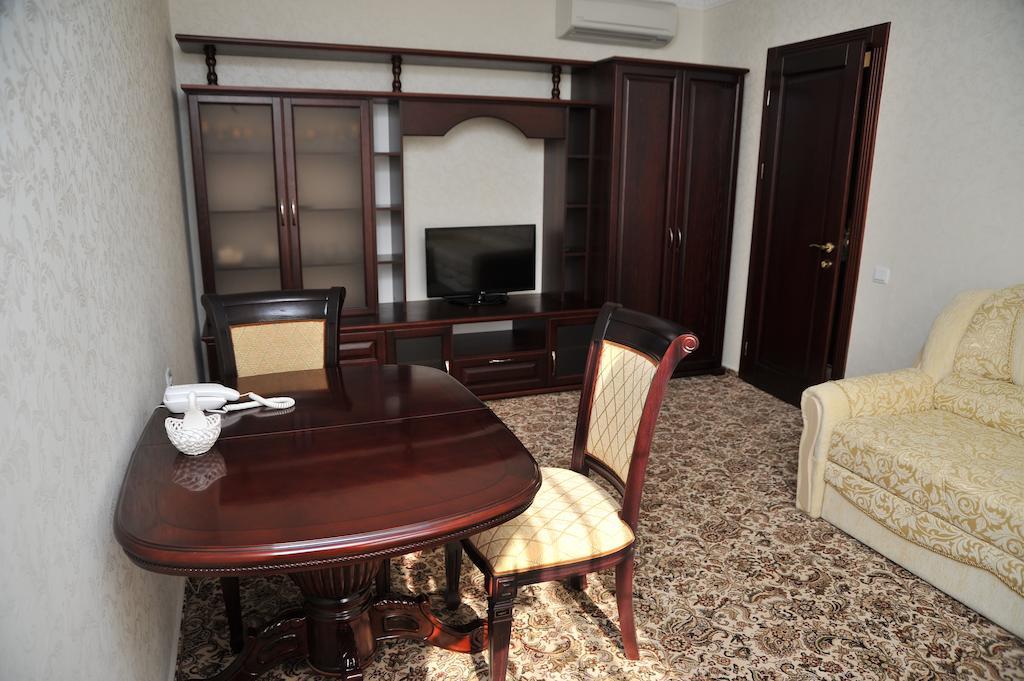 Slava Hotel Zaporizhia Phòng bức ảnh