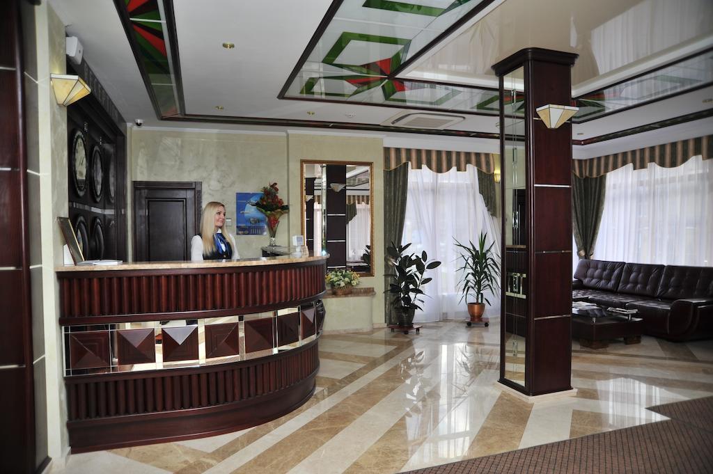 Slava Hotel Zaporizhia Ngoại thất bức ảnh
