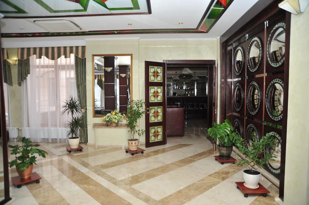 Slava Hotel Zaporizhia Ngoại thất bức ảnh