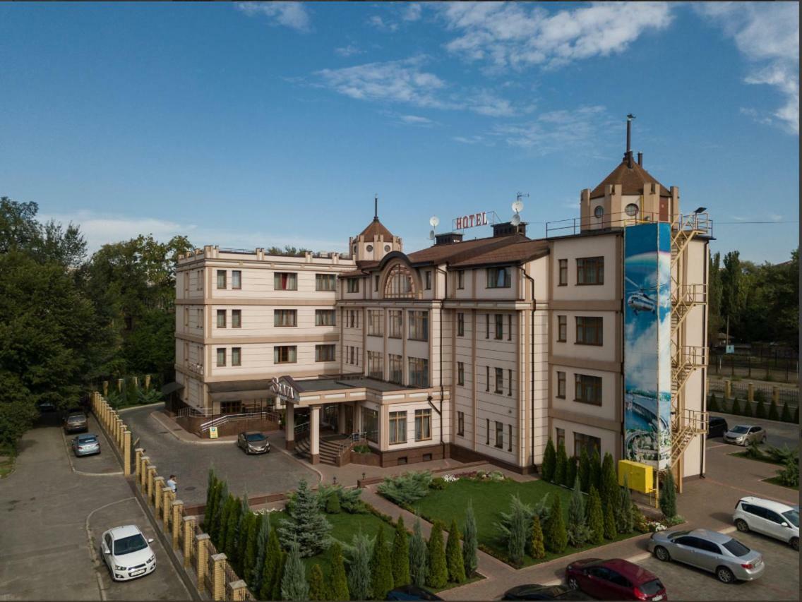 Slava Hotel Zaporizhia Ngoại thất bức ảnh